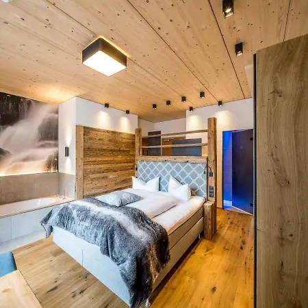 Hotel Post Paznaun 4*