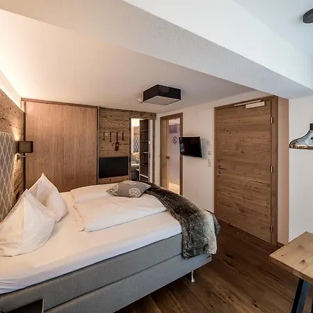 Hotel Post Paznaun See