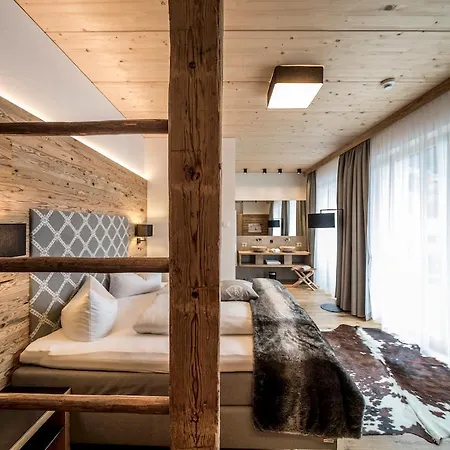 Post Paznaun Hotel See