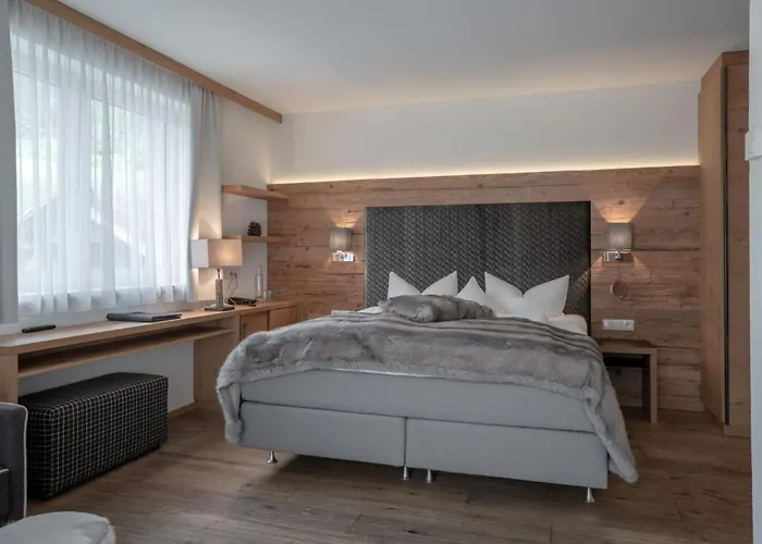 Hotel Post Paznaun 4*